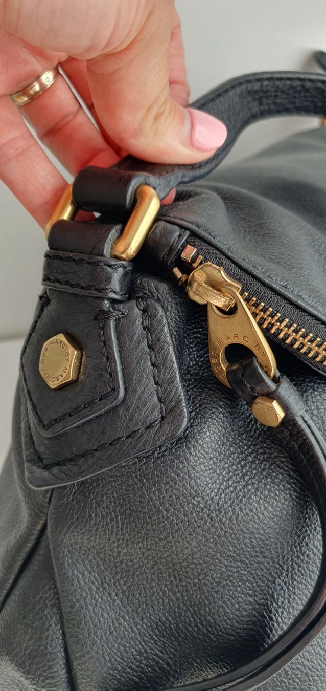 Marc Jacobs Taschen für Damen: Marc By Marc Jacobs Natasha Schwarz Medium Leder – Gebraucht aus Niederteufen von Mira_72 4