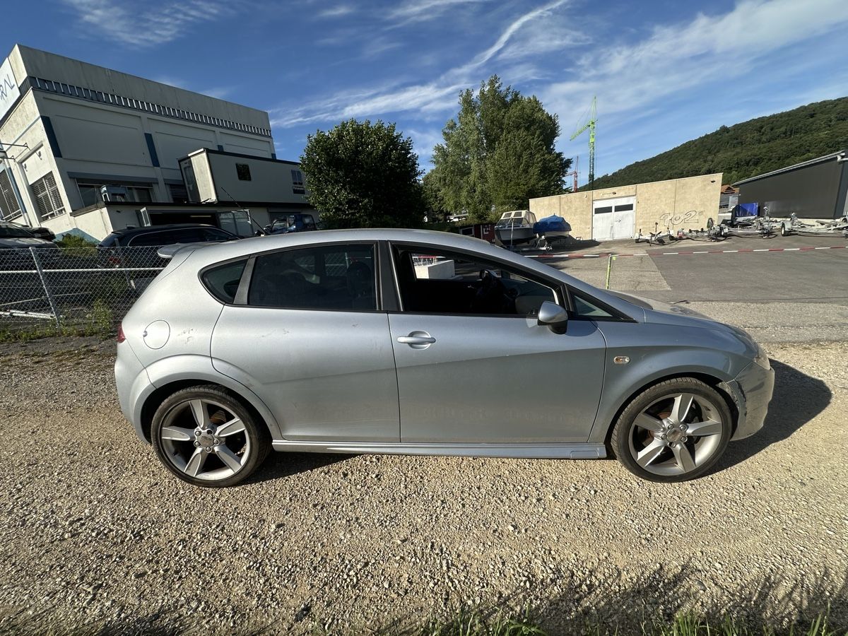 Seat Automobili: Seat Leon 2.0 TFSI – Usato da Gals venduto da aya_p7pd 3
