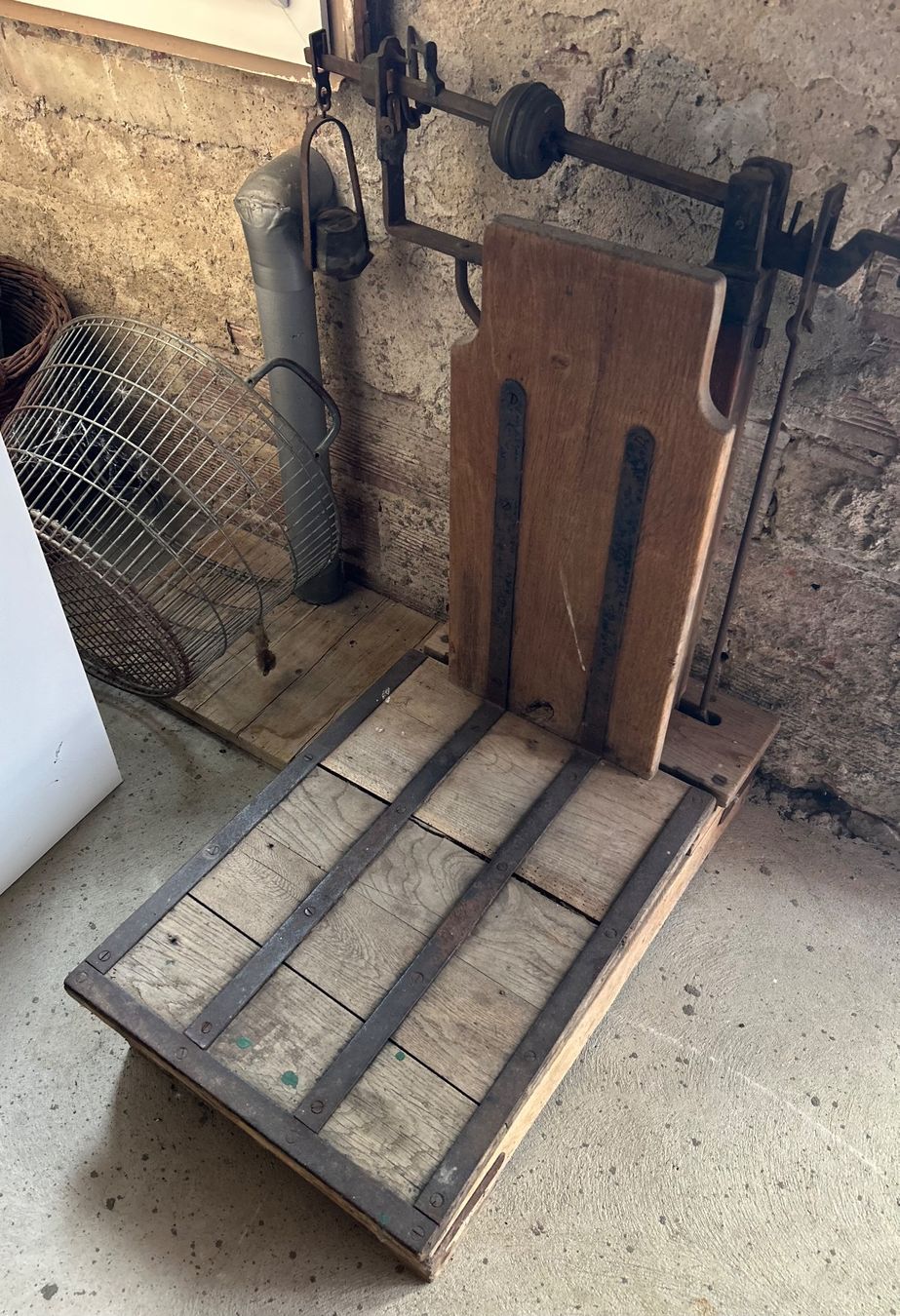 Bilance e pesi: Ancienne balance de ferme/ à grains - Objet déco! – Usato da Lully FR venduto da Tontine 1