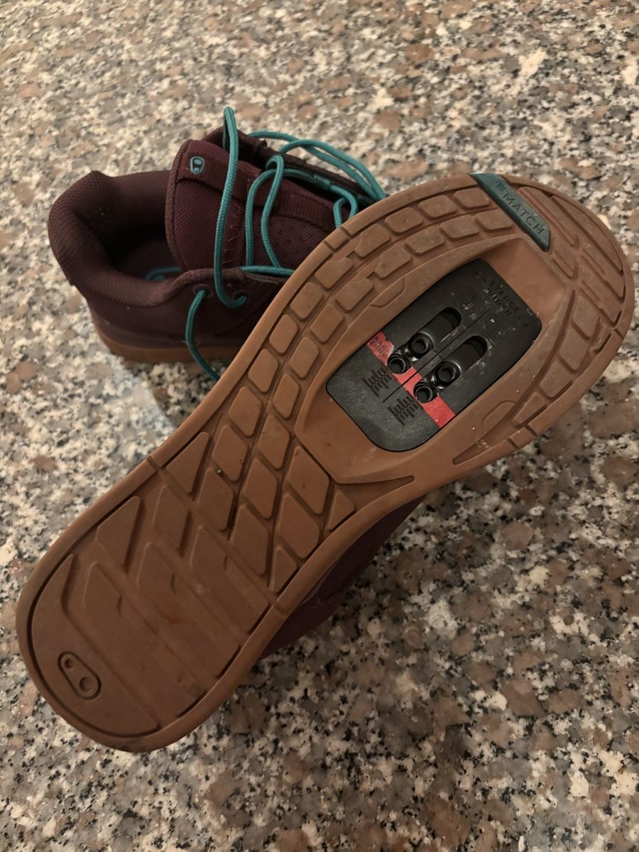 Scarpe da donna: Chaussure pour vélo avec clip  – Nuovo (secondo la descrizione) da Blonay venduto da Ollorvi 2