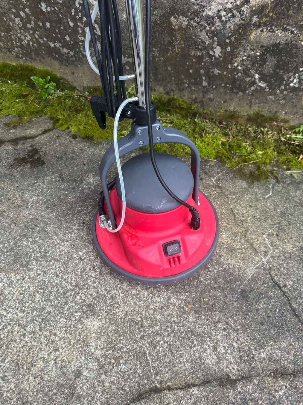 Tutte le macchine: CLEANFIX FloorMac Eischeibenmaschine #Taski Wetrok Kärcher – Usato da Brugg venduto da Vwtiguan1- 2