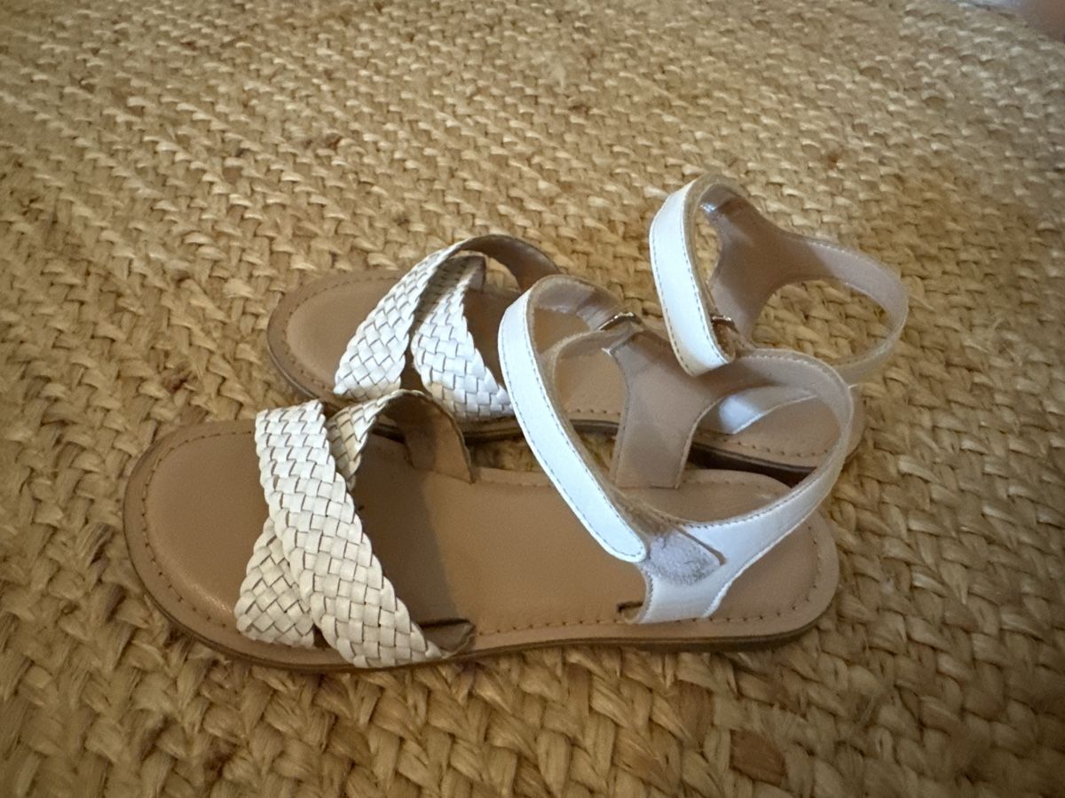 Scarpe per ragazze: Leder Sandalen Gr.35 weiss – Nuovo (secondo la descrizione) da Matzingen venduto da Steffiiiiiiiiii