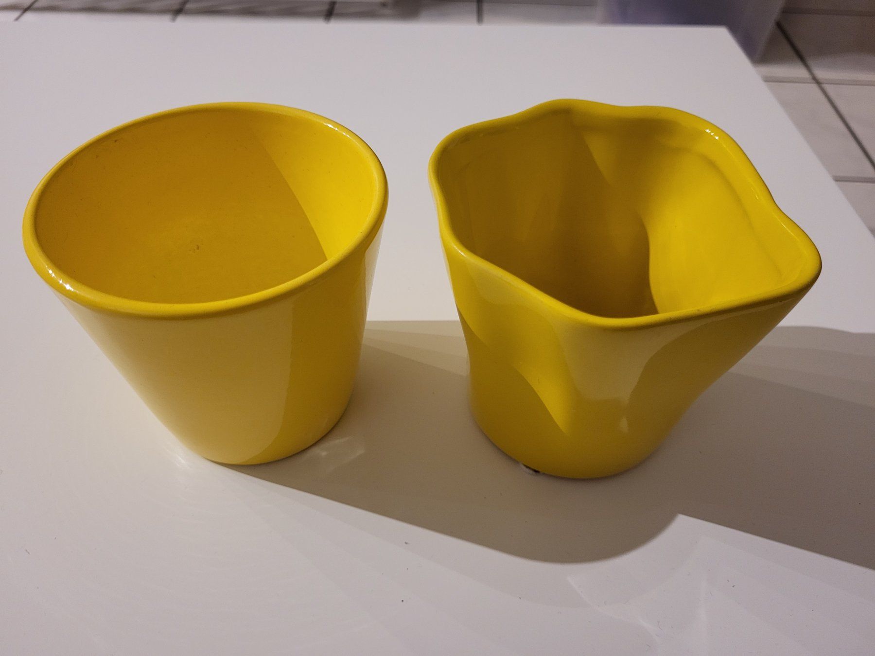 Vasi per fiori: Gelbe Blumentöpfe 10cm x 10cm – Usato da Felben-Wellhausen venduto da Brummbaer90