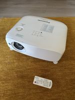 Panasonic Projektor PT-VZ570 WUXGA mit Fernbedienung