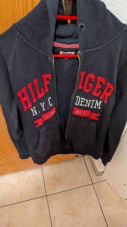 Tommy Hilfiger Giacche: Kapuzen Jacke Hilfiger Gr M – Usato da Wattenwil venduto da karinschaw 3