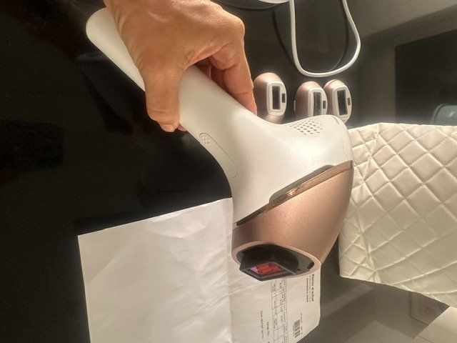 Philips Epiliergeräte: Philips Lumea IPL Haarentfernung - Bastler oder Ersatzteile – Defekt aus Genève von and_nv8c 4