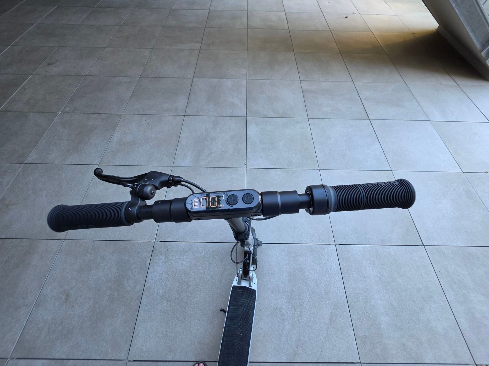 Micro Kickboard: Micro E-Scooter Explorer S – Usato da Dietlikon venduto da kobold_nik 1