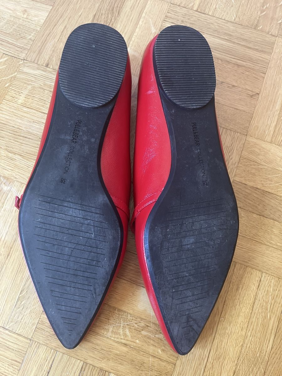 Bershka Damenschuhe: Ballerines rouges Bershka taille 38 – Gebraucht aus Vevey von jul_xh6s 2