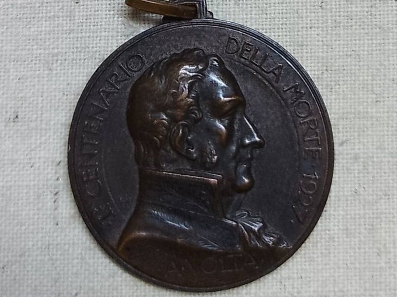 Medaglie: Italia - A. VOLTA - 1927 – Usato da Sorengo venduto da 74in 9