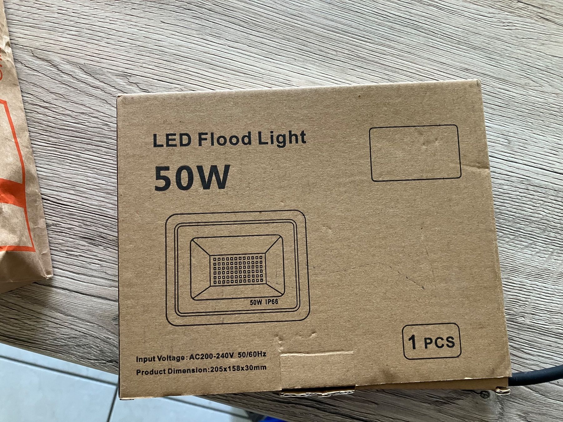 Fari: LED-Scheinwerfer 50W 5000lm 100D - 840 – Nuovo e nell'imballaggio originale da Rüti ZH venduto da Ochello 2