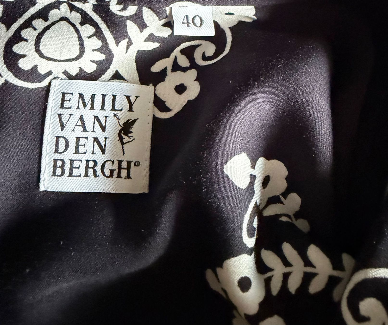 Emily van den Bergh Camicette: Bluse edel mit Muster Marke Emily van den Bergh Grösse 40 – Usato da Nussbaumen AG venduto da brigitebardot 6