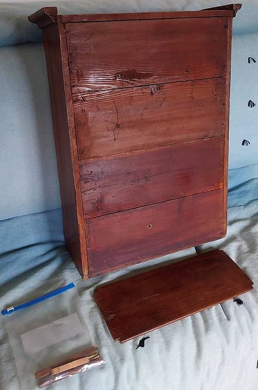 Armadi: Petite armoire à porte vitrée. – Usato da Genève venduto da Apo118 2