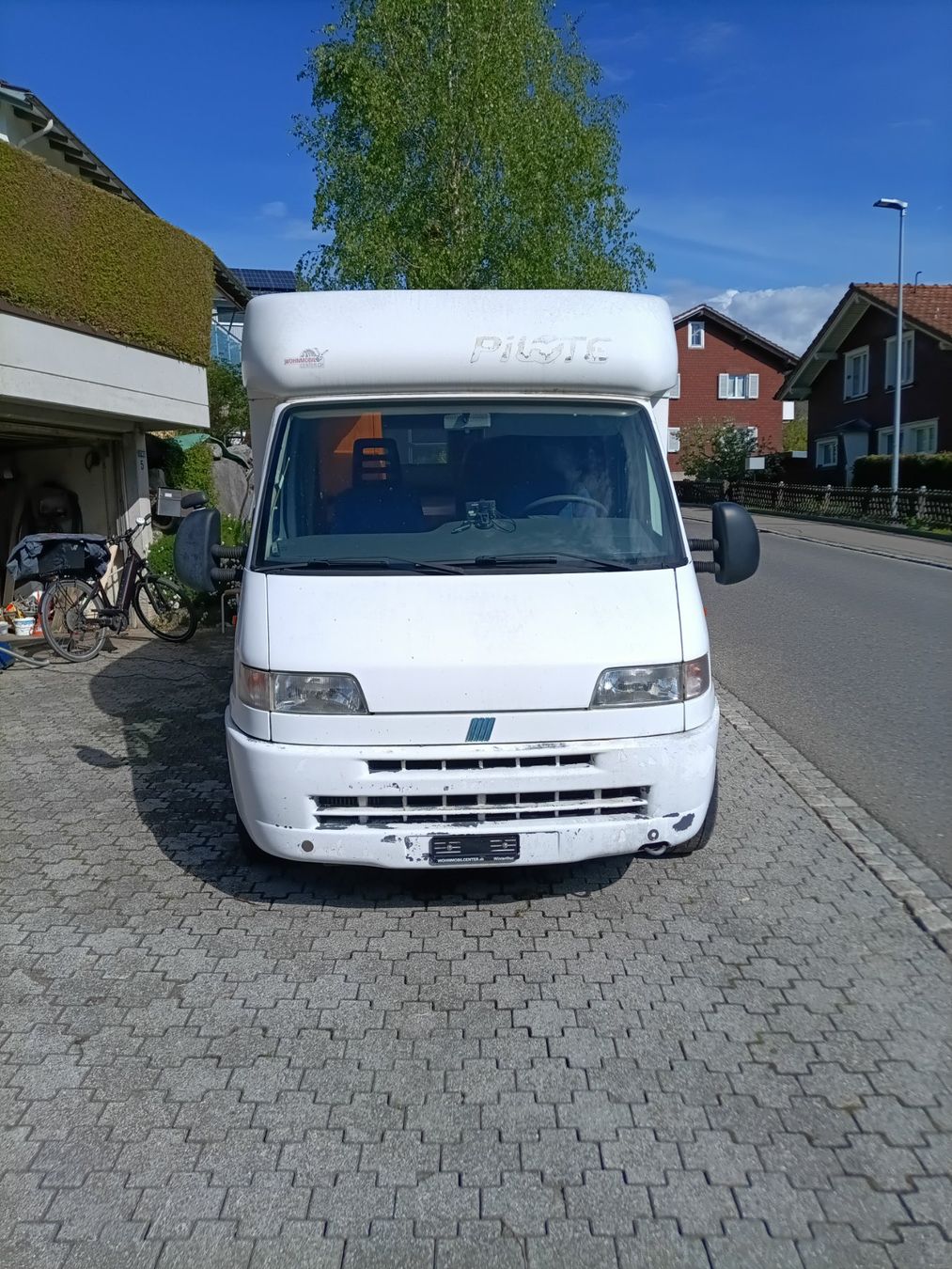 Pilot Veicoli da campeggio: Wohnmobil Pilot Pacific 690, Ducato 2.8JTD – Usato da Heiden venduto da Leogaggenau-1 2
