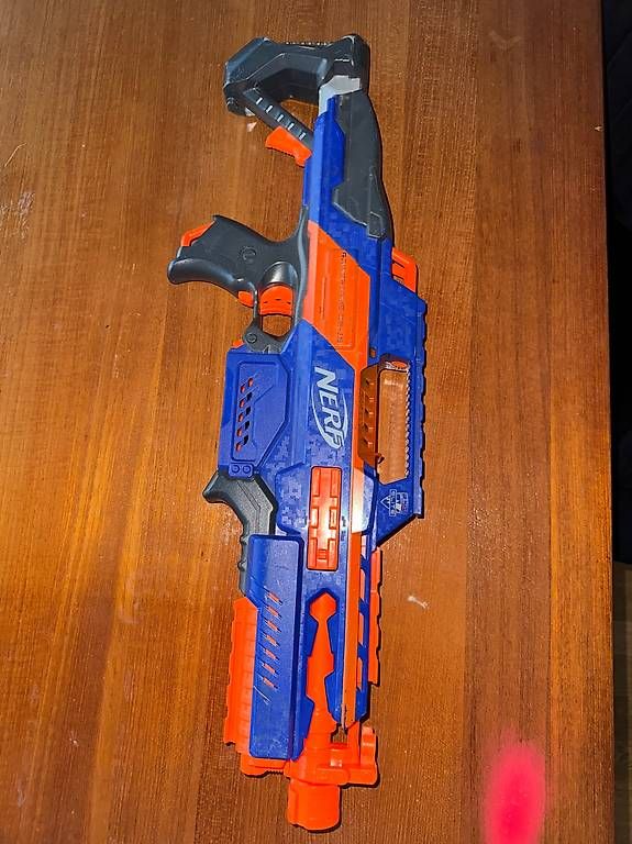 Nerf Giocattoli: NERF Set 5 Grosse Blaster Guns / Konvolut – Usato da Münchenstein venduto da _thebluemoon_
