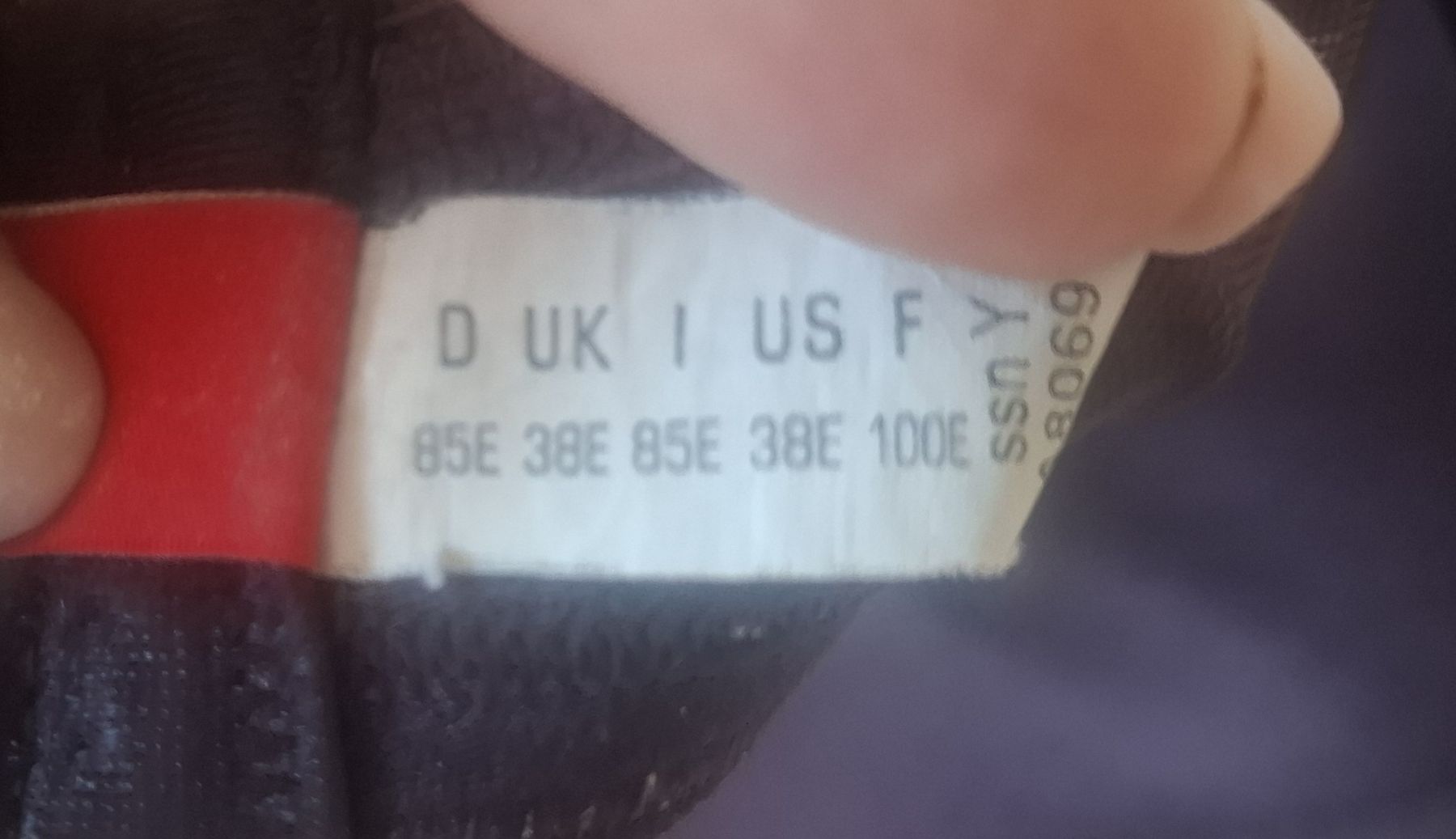 Esprit Altra biancheria intima: Esprit BH, Grösse 85E violette  – Usato da Bedigliora venduto da Dolcezza0 8