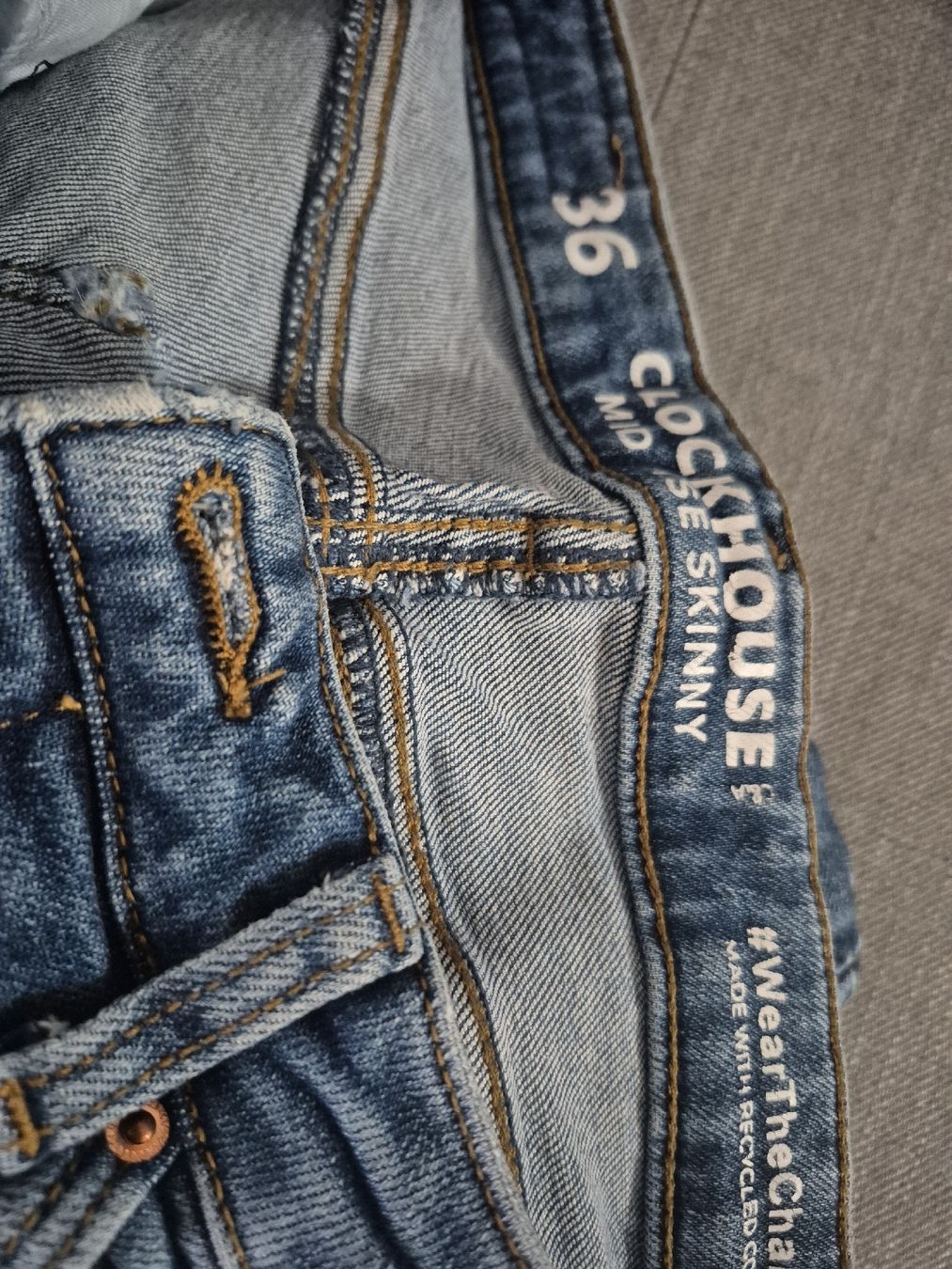 Lotti di vestiti: ensemble jeans 36 + blouse XS – Nuovo (secondo la descrizione) da St-Pierre-Clages venduto da _RV 2