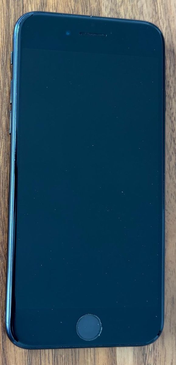 Apple Telefoni cellulari / Smartphones: Apple iPhone SE 2. Gen 128 GB schwarz  – Usato da Uffikon venduto da Pool71