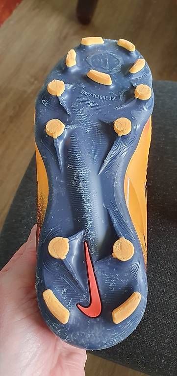 Scarpe da uomo: Kinder Fussballschuhe Nike Phantom – Usato da Männedorf venduto da Jkmaffi_87 2