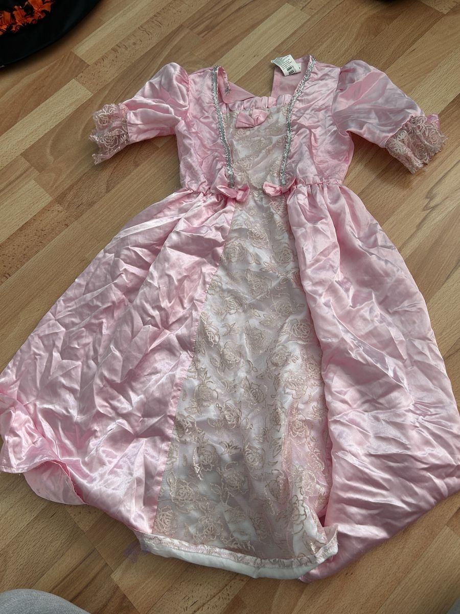 Costumi: Prinzessinnenkleid Gr.  116 – Usato da Winterthur venduto da simi82