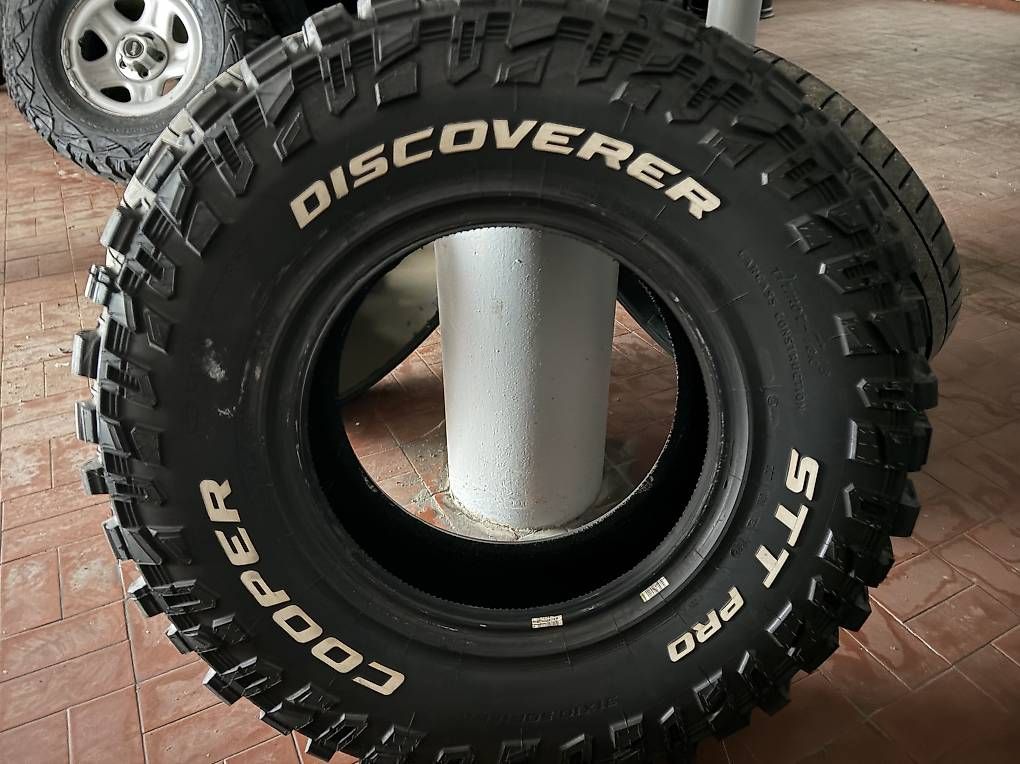 Pneus & Kompletträder: Cooper discoverer stt pro – Gebraucht aus Grancia von and_jhk5