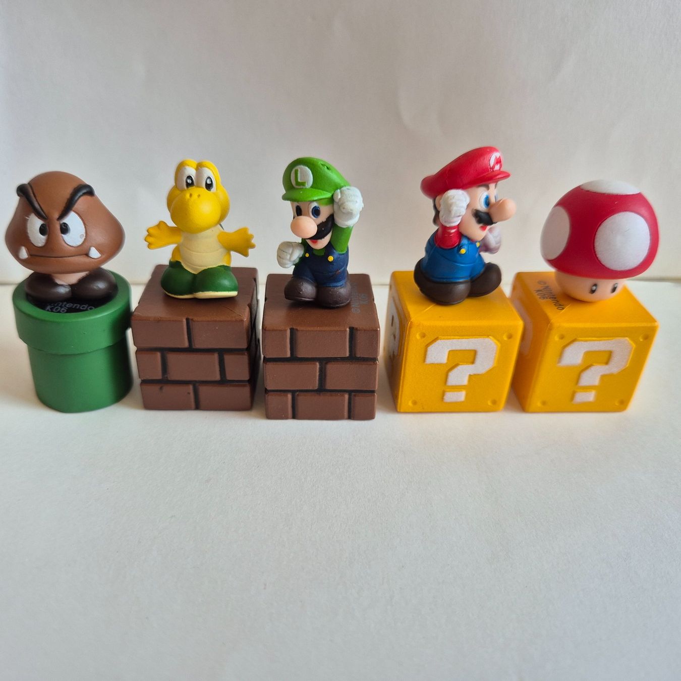 Super Mario Sammelfiguren - Set mit 5 Stück - MER (Neu (gemäss ...