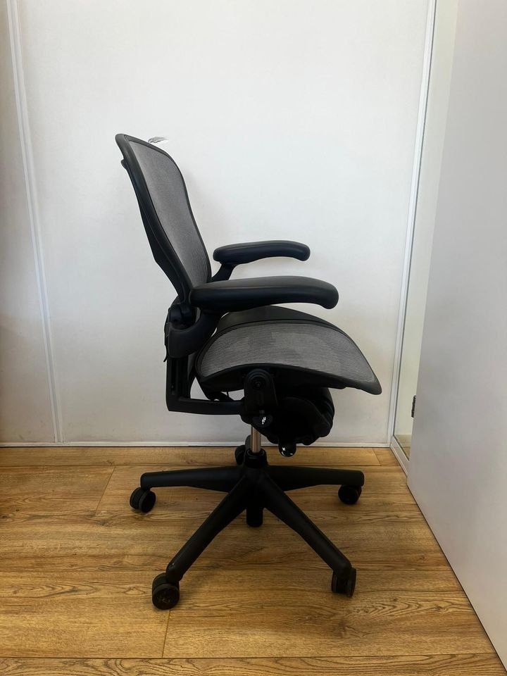 Herman Miller Sedie: Herman Miller Aeron Carbon Full Option – Usato da Purmerend venduto da Offeco 5