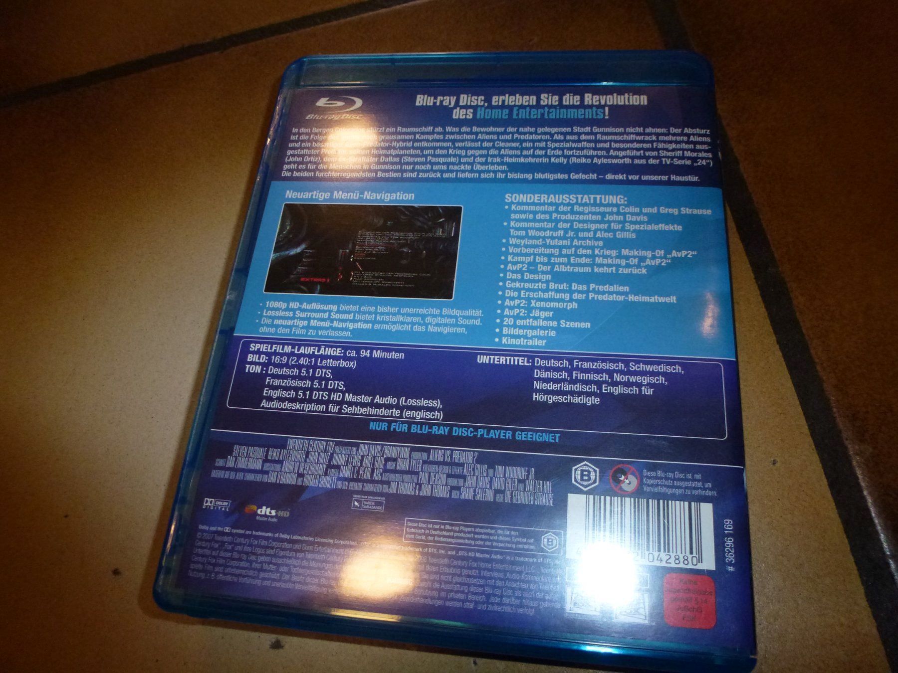 Tutti i DVDs: Aliens vs Predator 2 BLU-RAY – Usato da Olten venduto da Disc-Verkauf 2