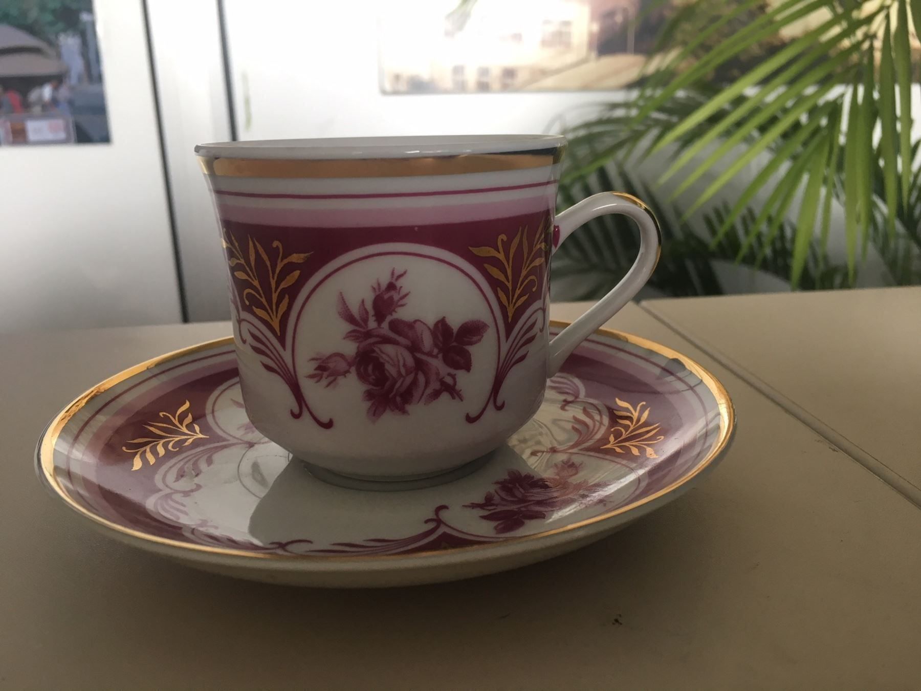 Tassen: Tasse mit Unterteller ! Czech Republic ! – Gebraucht aus Brügg BE von rutschimedizin