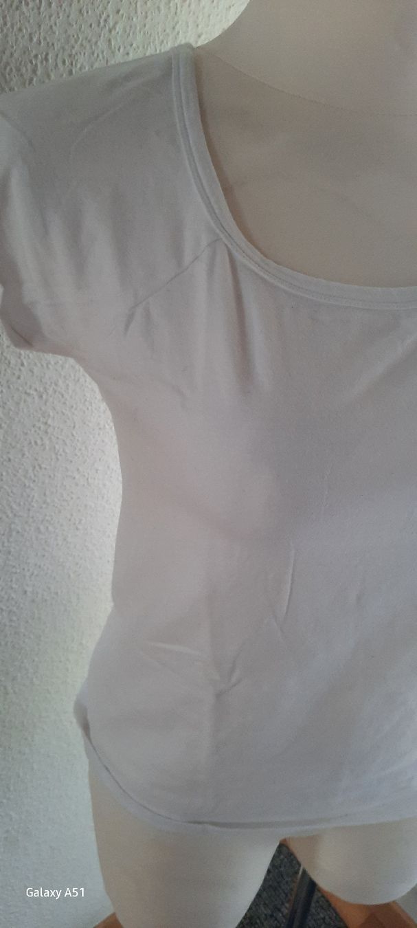 Opus T-Shirts: ***OPUS*** Basicshirt weiss Gr 42 – Gebraucht aus Wädenswil von H2H_Secondhandshop 4