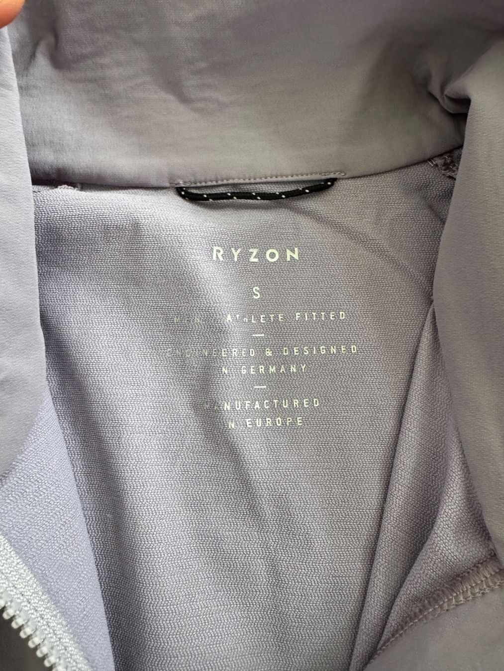 Giacche: Ryzon Spectra Series Running Softshell Jacket Men S – Usato da Bern venduto da Mindz 1