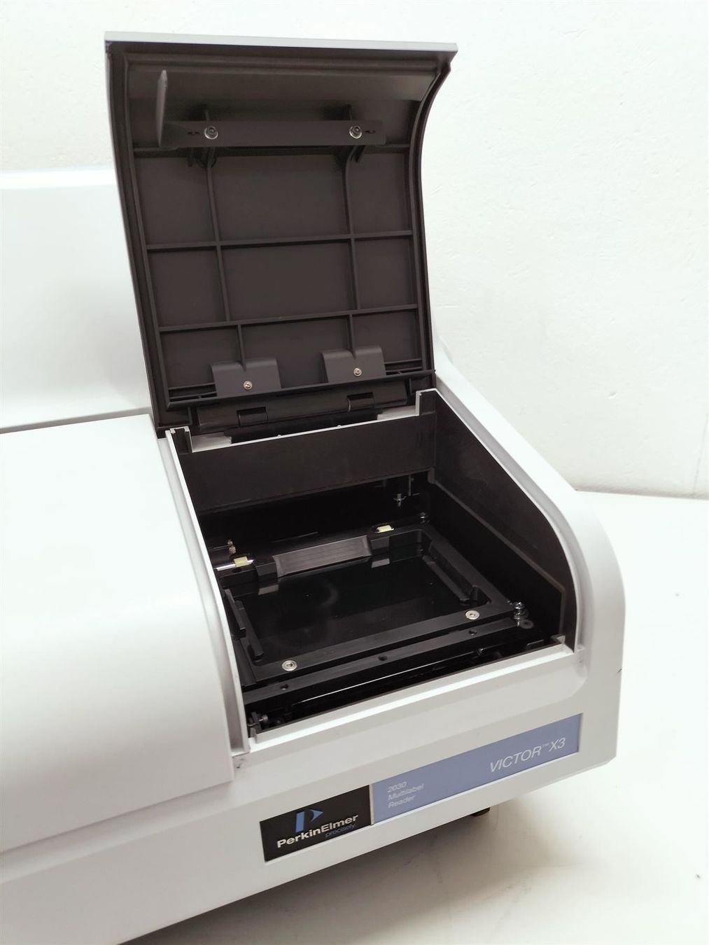Laborzubehör: Perkin Elmer Victor X 3 Mikroplatten-Leser – Gebraucht aus Niederdorf von LeptonAG_Labor 4