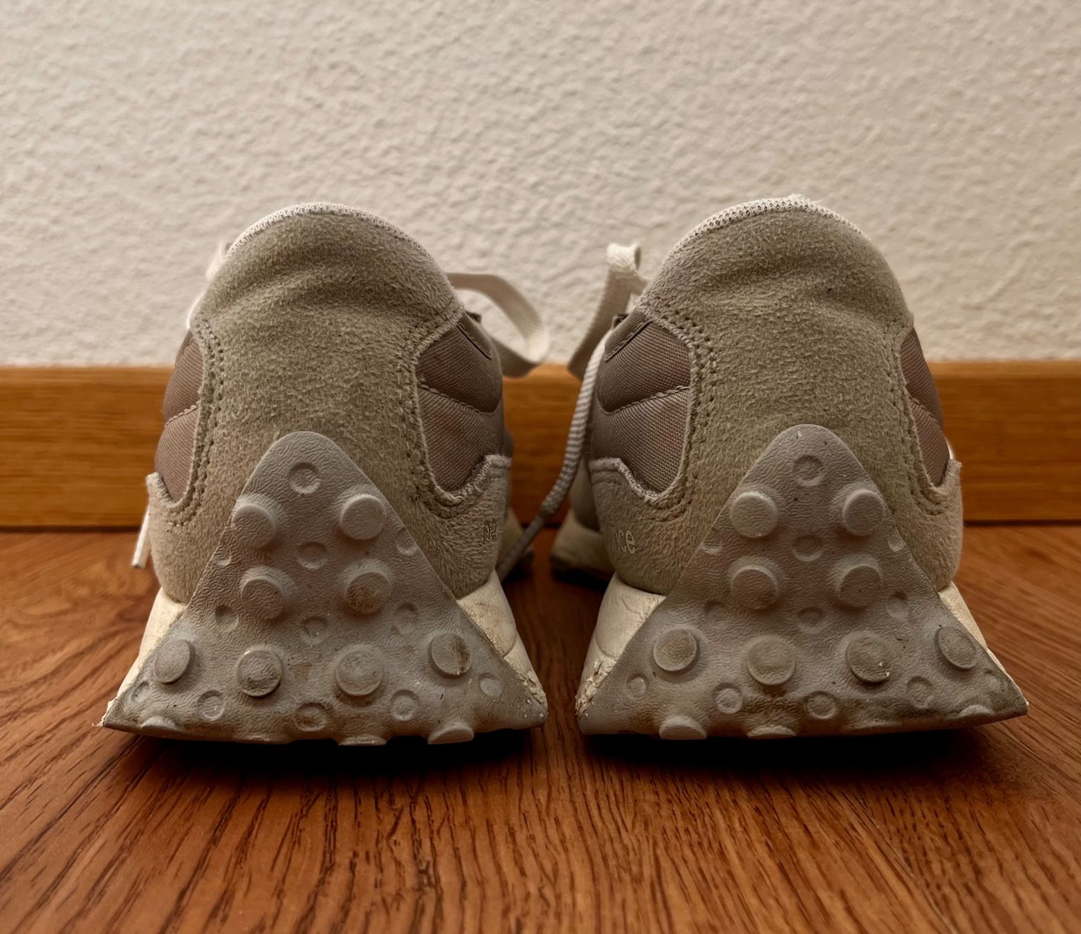 New Balance Scarpe da uomo: New Balance 327 Grösse 37 – Usato da Zürich venduto da leh_zx76 3
