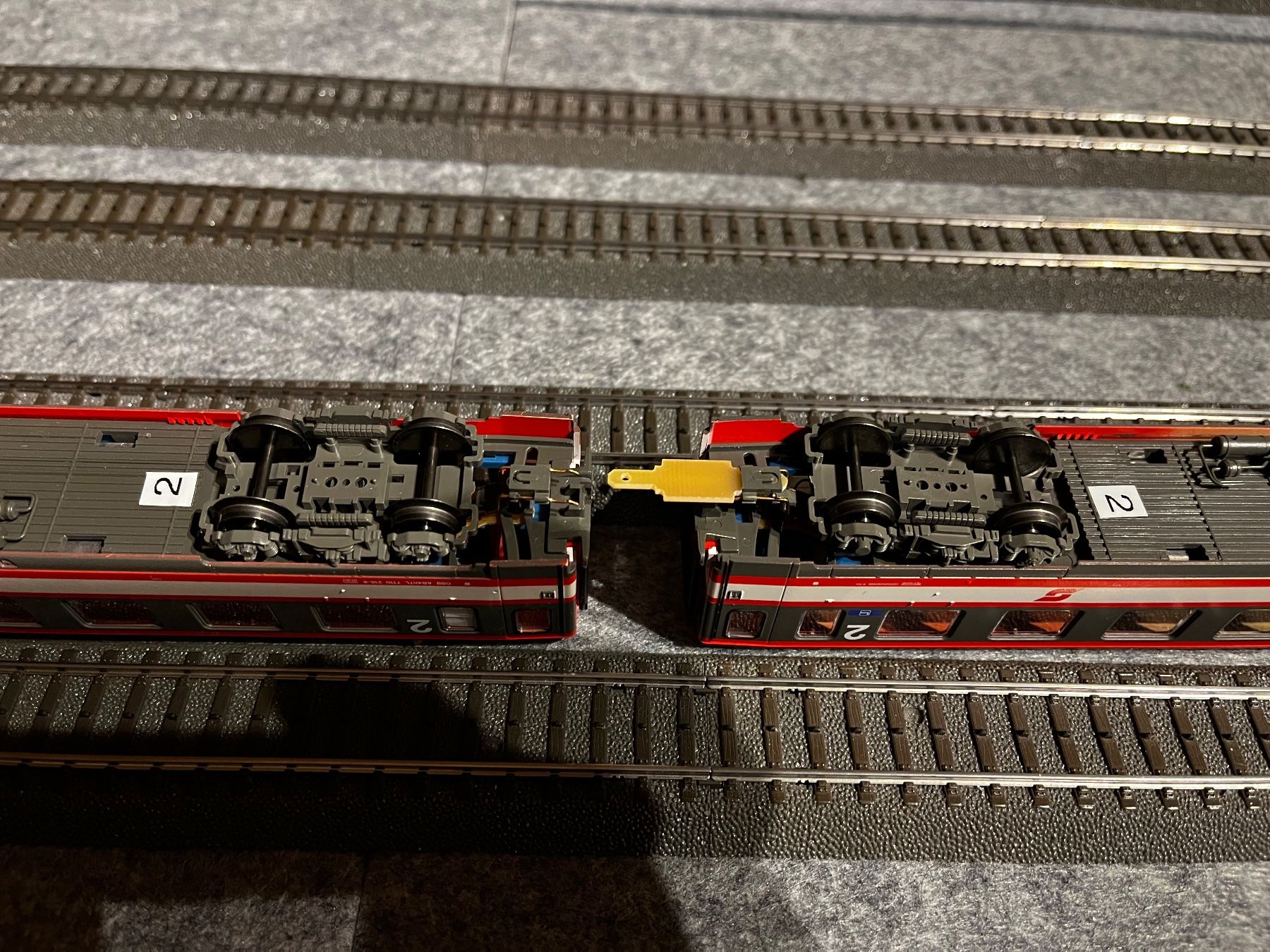 Roco Modelleisenbahnen: OeBB 4010 - Transalpin Rot von Roco 43898 – Gebraucht aus Mollis von zurichakos 7
