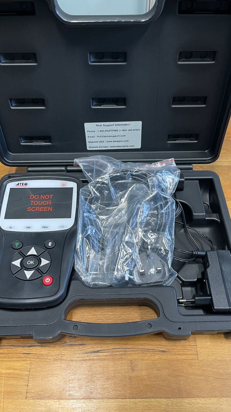 Tous les outils: ATEQ HUF TPMS RDKS Diagnose- & Programmiergerät – D'occasion à Leibstadt par man_mt5p 1