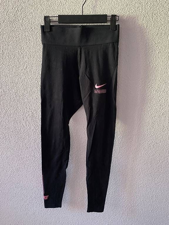 Leggings: Nike Leggins mit Pinkem Logo – Gebraucht aus Wahlen b. Laufen von Jeanine_T