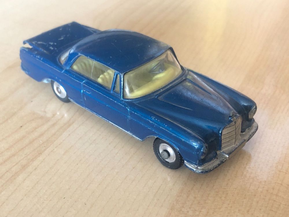 Sun Star Models 1:18 Mercedes-Benz 220SE Bj. 1958 Coupé black 3565