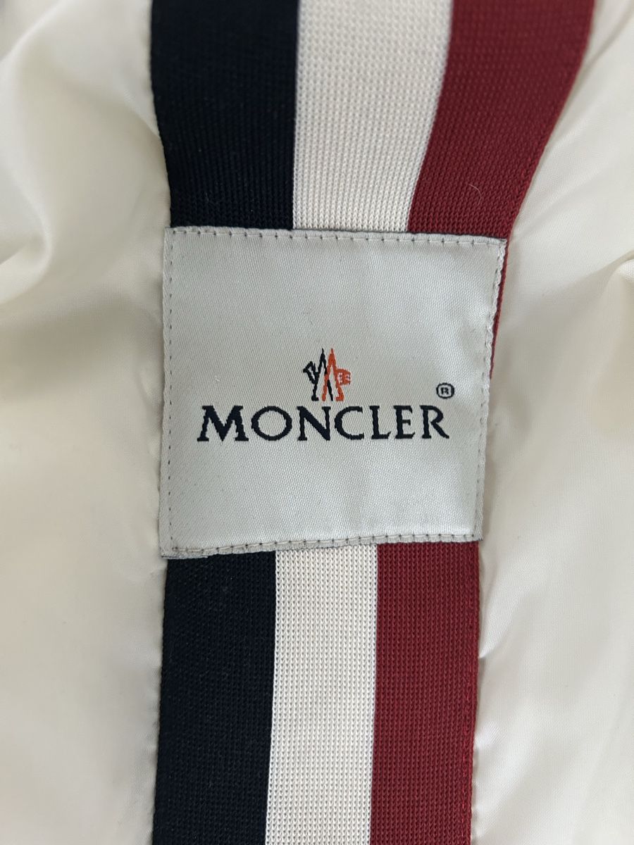 Moncler Giacche: Moncler Grey Puffer Jacket Men - Graue Daunenjacke – Nuovo (secondo la descrizione) da Zollikon venduto da la.rusca 7