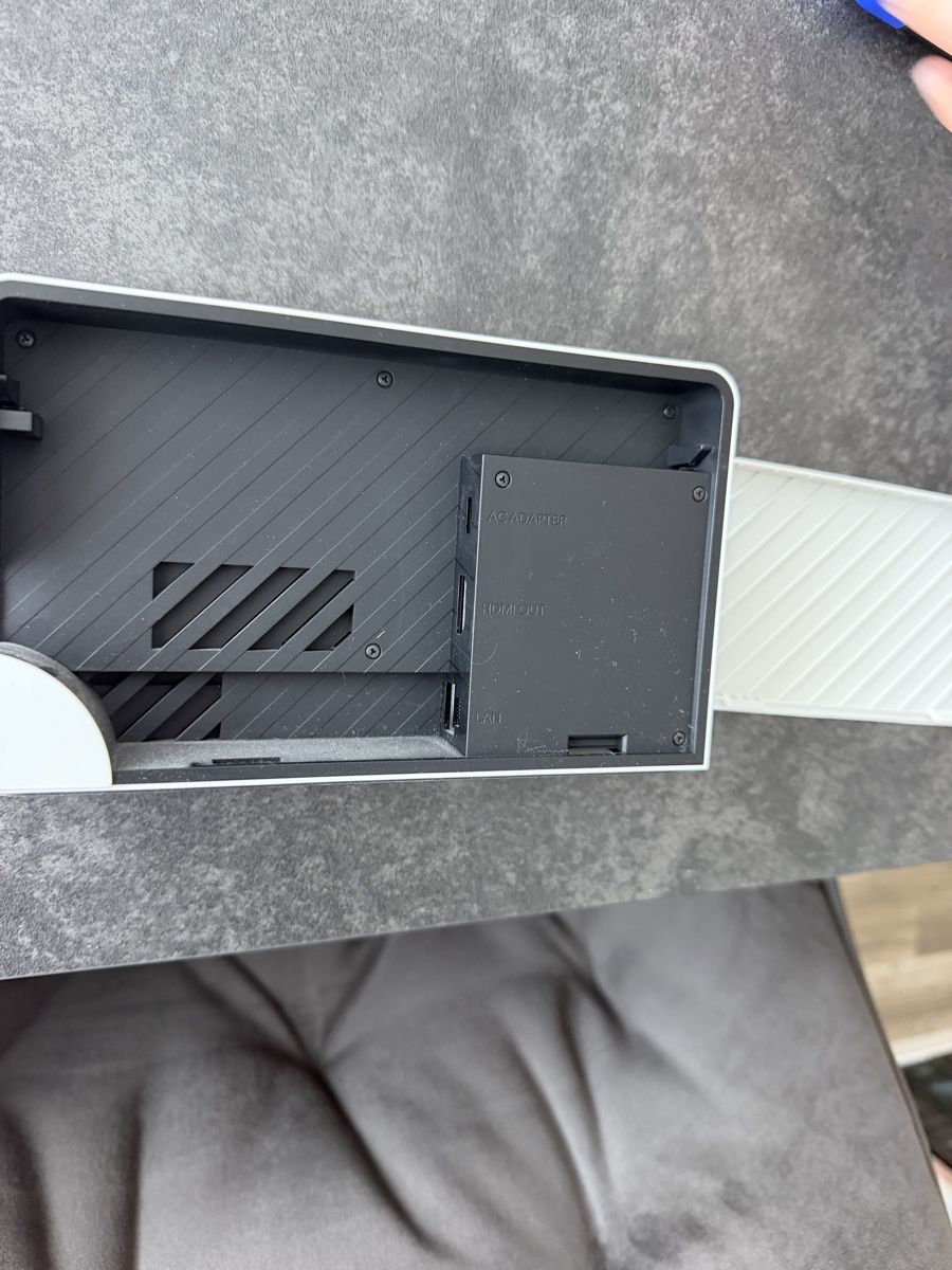 Nintendo Console: Nintendo Switch OLED mit docking station – Usato da Obergösgen venduto da val_x7qk 3