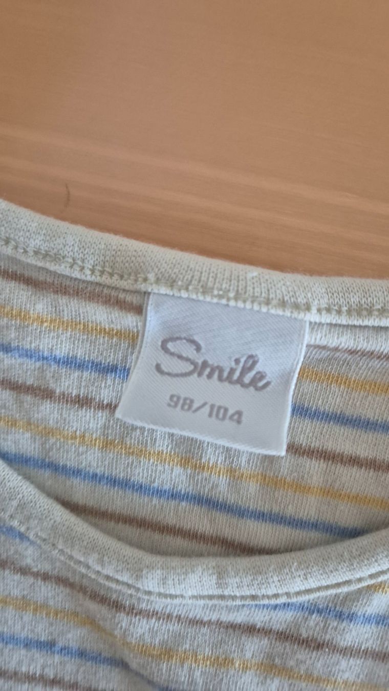 Lotti di vestiti: 5 bodys m. courtes C&A et SMILE, taille 98 – Usato da Goumoens-la-Ville venduto da cfaIII 6