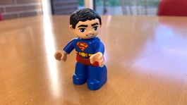 Duplo superman figurine