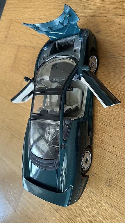 Voitures modèles: Modell Auto Jaguar xj220 – D'occasion à St. Gallen par Mirjam16