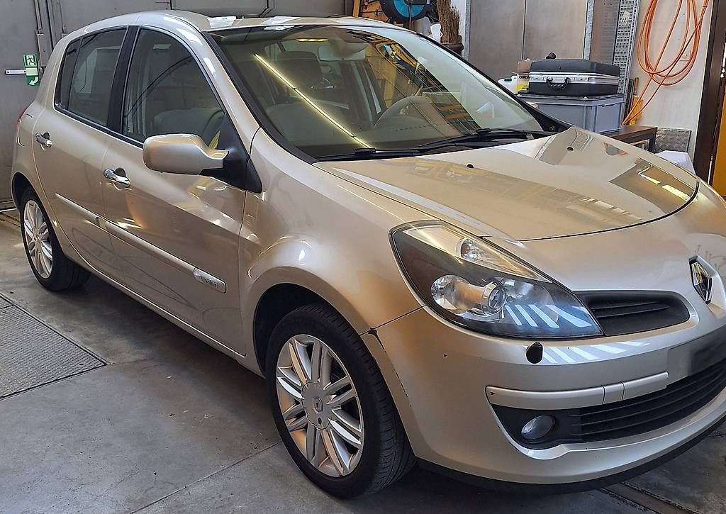 Autos: Renault Clio Initiale 2.0 16v – Gebraucht aus Zollikofen von Bekim.R 2