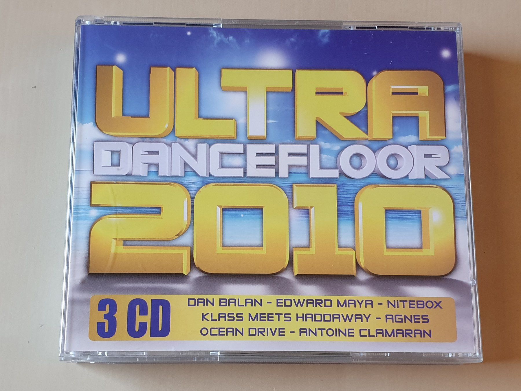 CD: Ultra Dancefloor 2010 – Usato da Stansstad venduto da collectorsshop