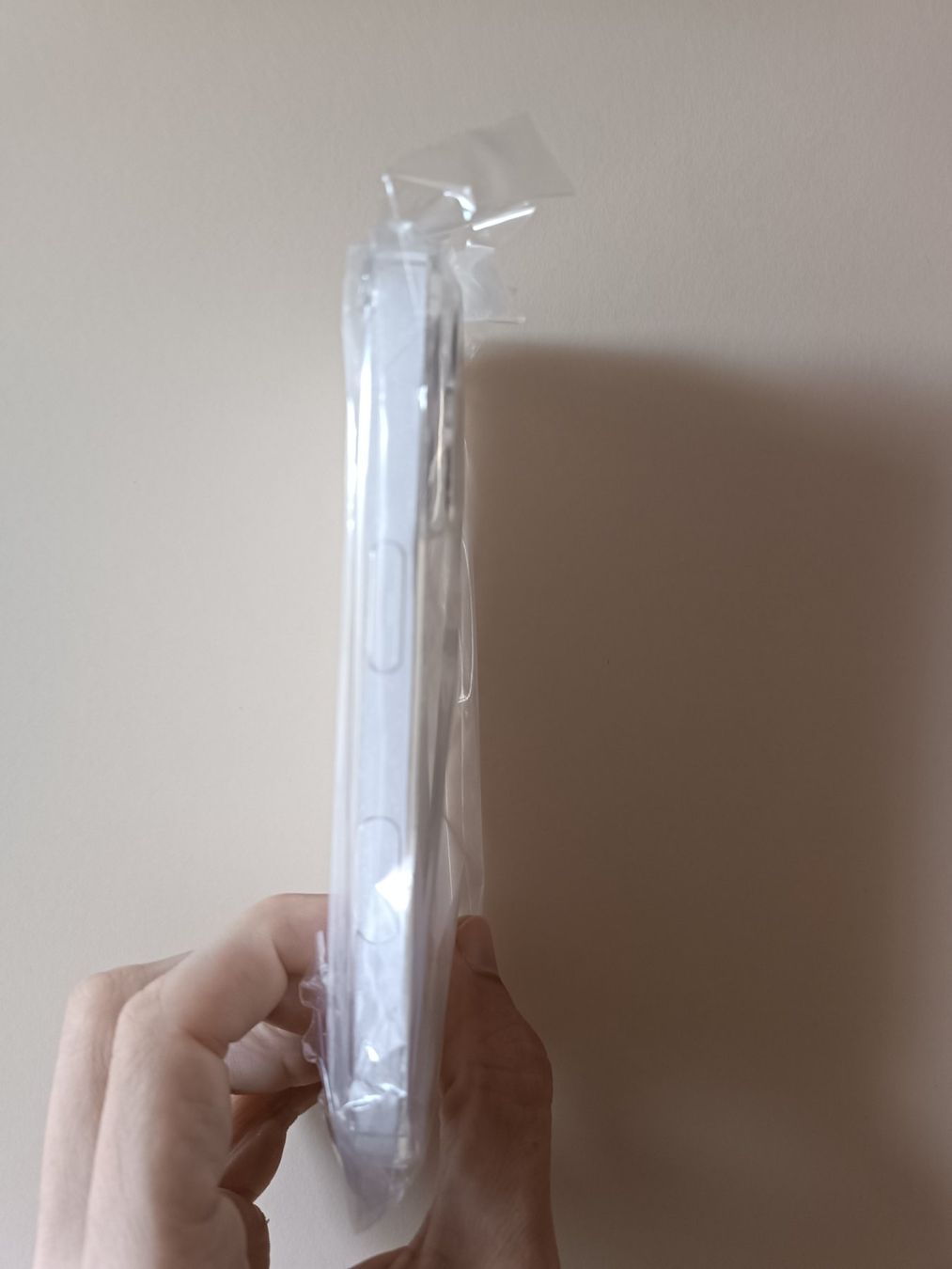 Covers & Schutzfolien: Starke Silikonhülle iphone 16 – Neu und originalverpackt aus Vogelsang AG von miinlade 3