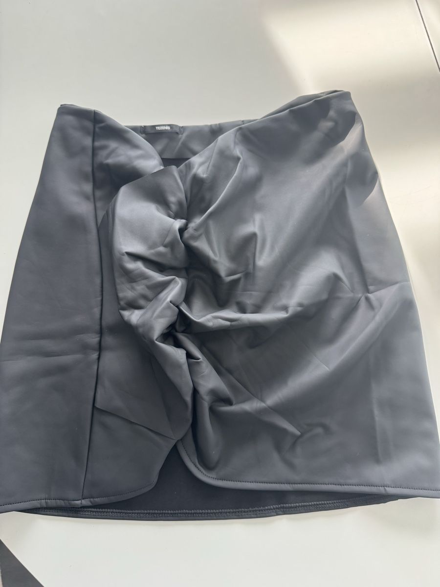 Tezenis Röcke: Mini-Rock von Tezenis, Schwarz, Grösse Onesize – Neu (gemäss Beschreibung) aus Arbon von leu_g29t