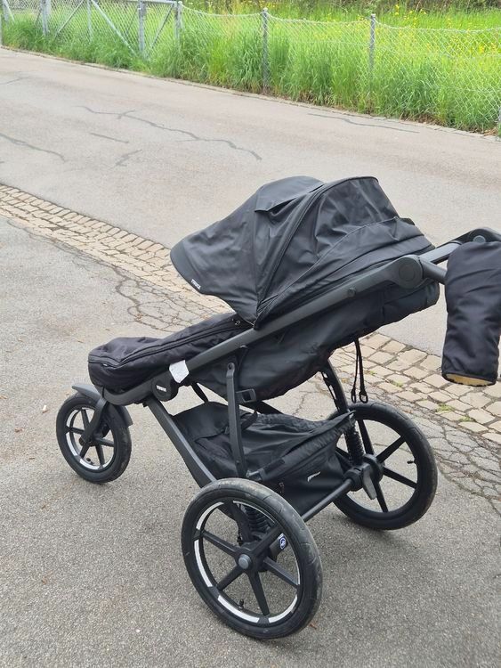 Thule Carrozzine: Thule Urban Glide 3 Black on Black – Usato da Rotkreuz venduto da Geniuz1 1