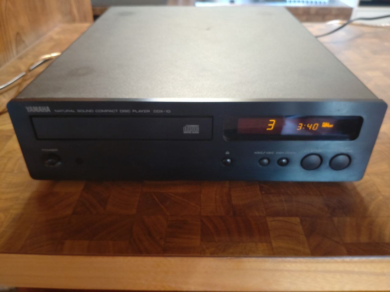 Yamaha Sistemi audio & multimediali: CD-Player Yamaha CDX-10 schwarz gebraucht – Usato da Zürich venduto da lup_rbp6