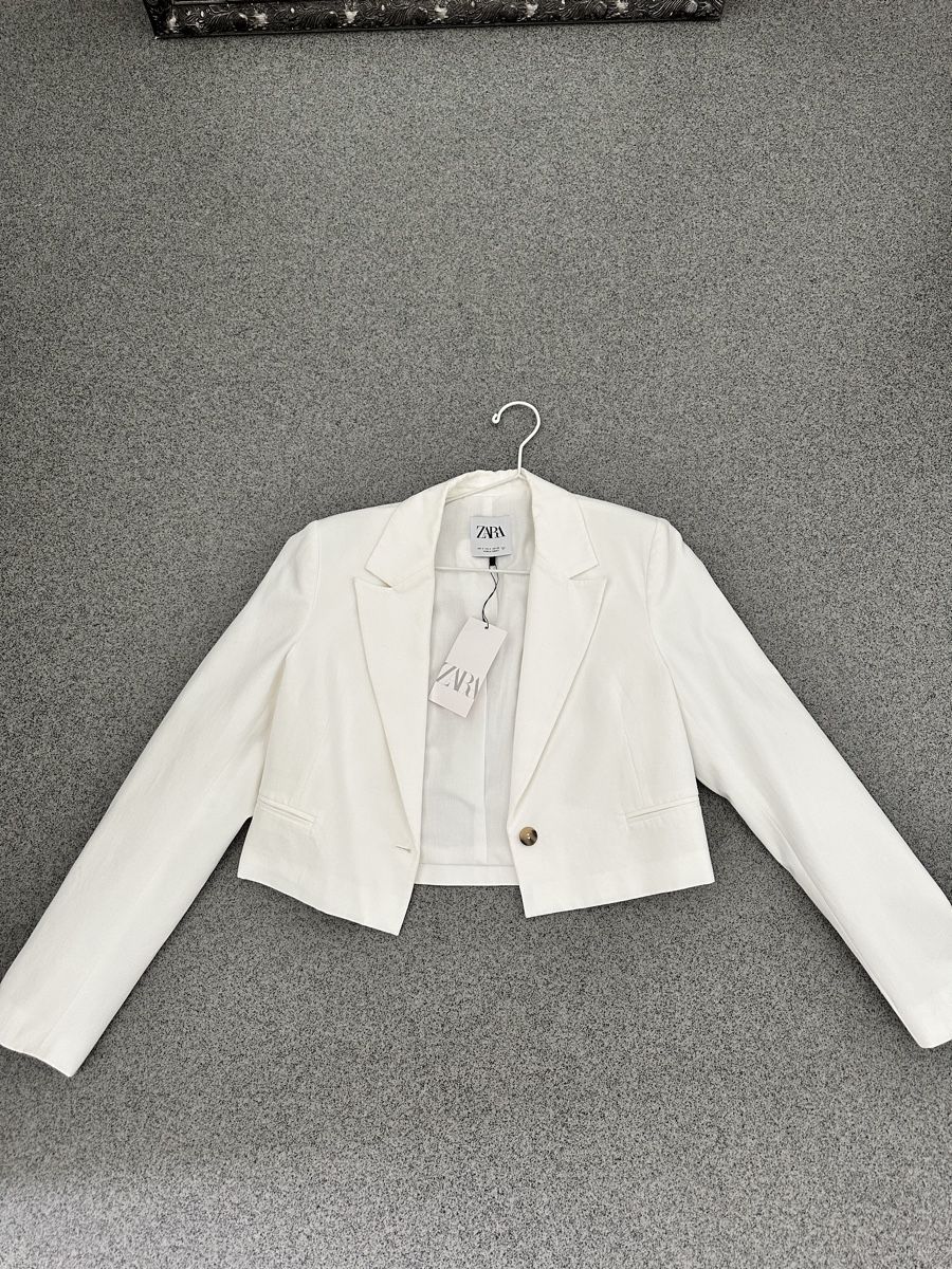 Zara Ensembles & Tailleurs: Zara Blazer – Neuf avec emballage d'origine à Hinterkappelen par Girl67