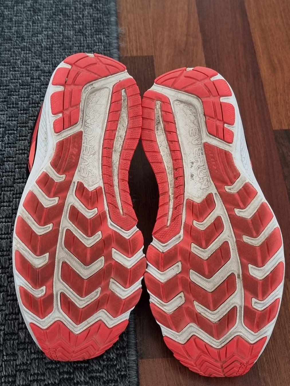 Saucony Damenschuhe: Saucony GUIDE ISO Everun Gr.42 – Gebraucht aus Arbon von Hontrade 2