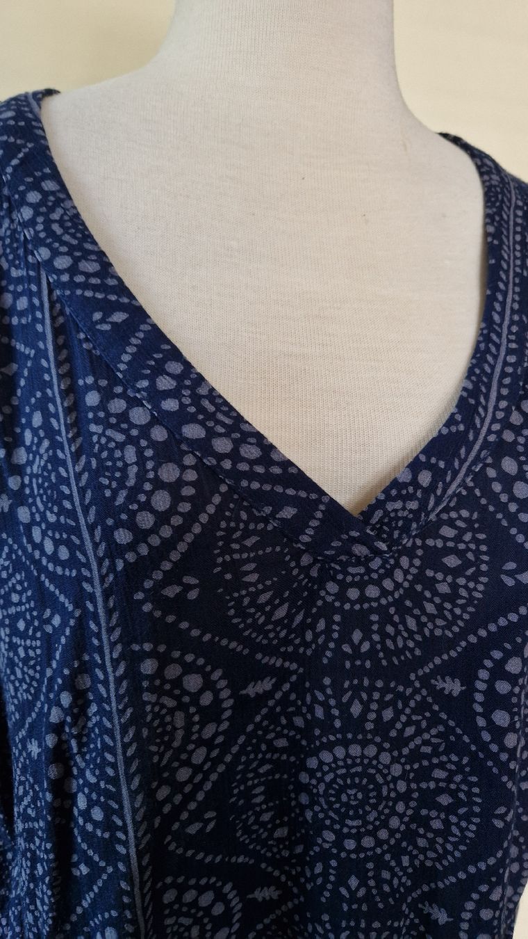 H&M Blusen: Viscose-Damenbluse Gr. 40, Blau gemustert, V Ausschnitt – Neu (gemäss Beschreibung) aus Oberengstringen von Sheera7 1